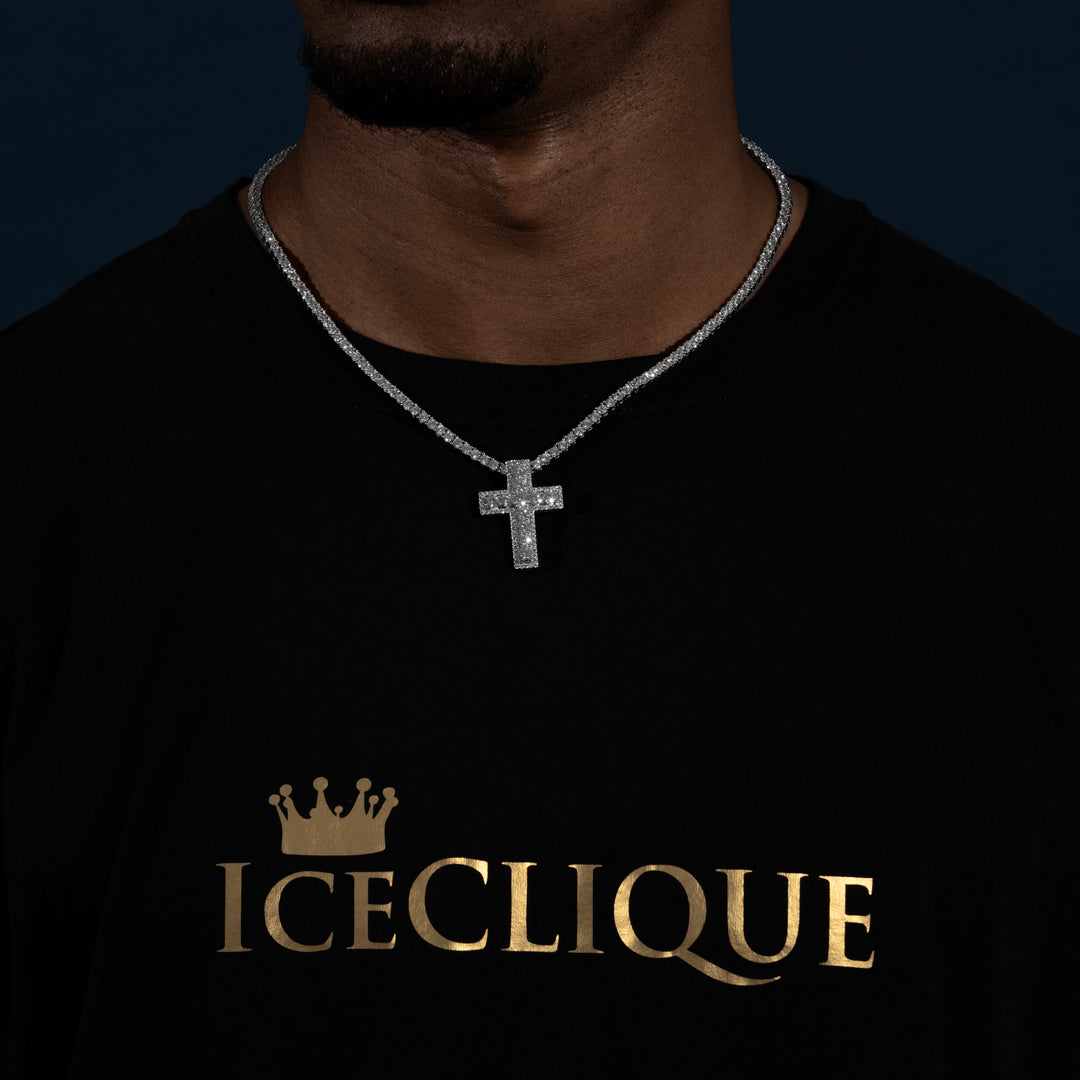 Round Cut Cross Pendant - Moissanite & S925 - ICECLIQUE JEWELRY