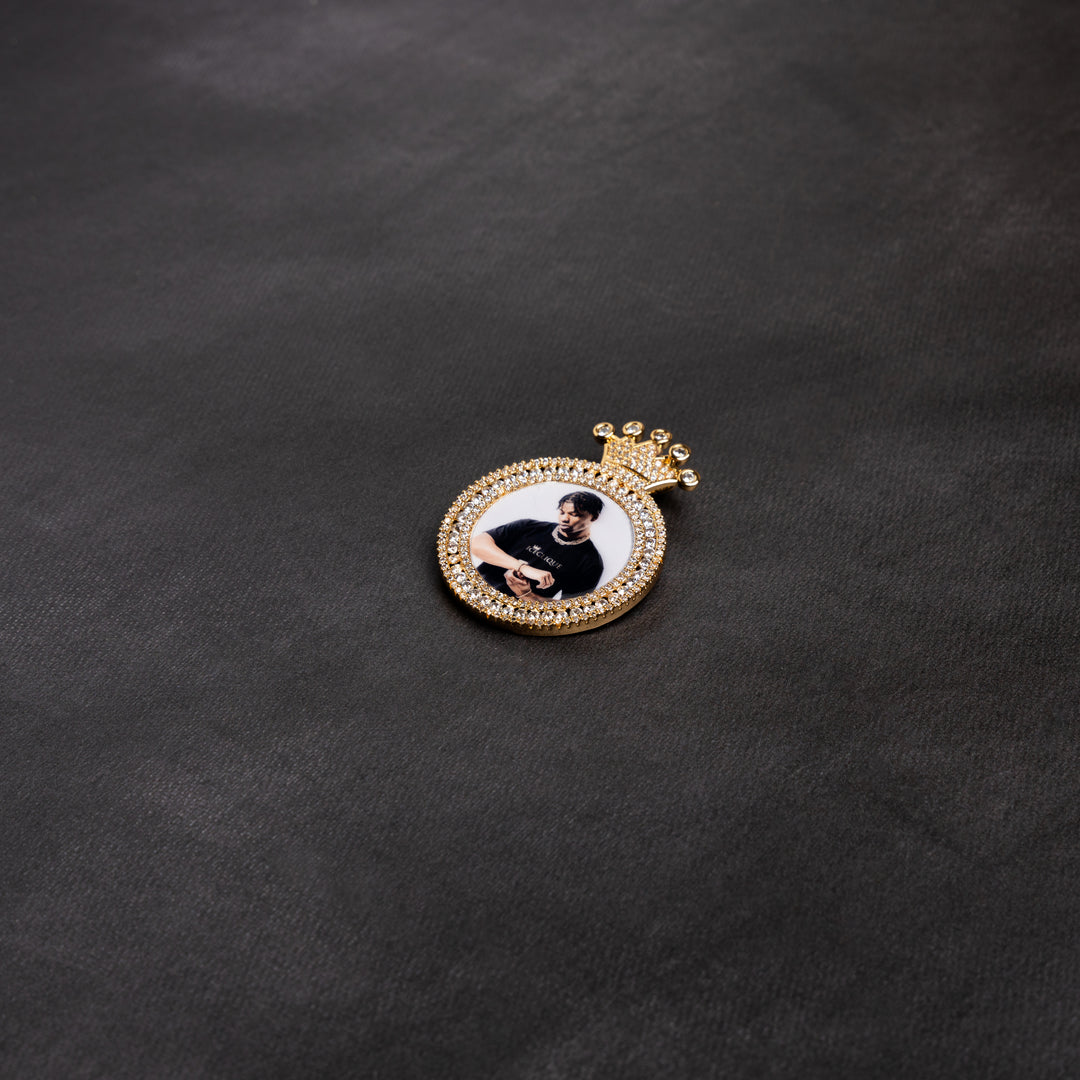 Crowned Custom Photo Pendant - ICECLIQUE JEWELRY