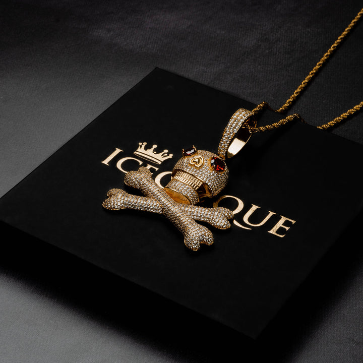 Pirate Skull Pendant - ICECLIQUE JEWELRY