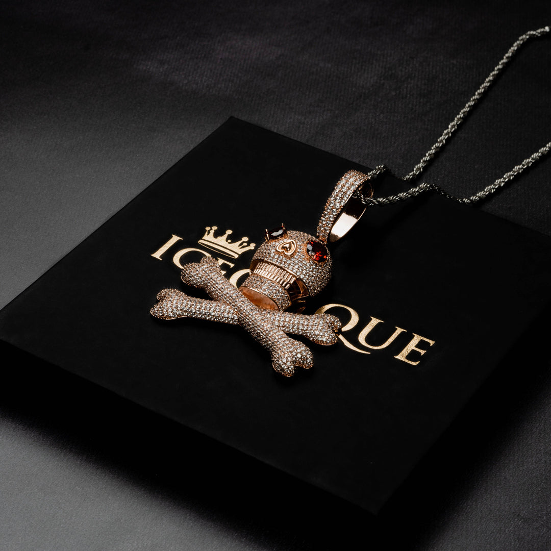 Pirate Skull Pendant - ICECLIQUE JEWELRY