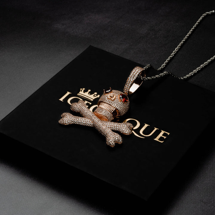 Pirate Skull Pendant - ICECLIQUE JEWELRY