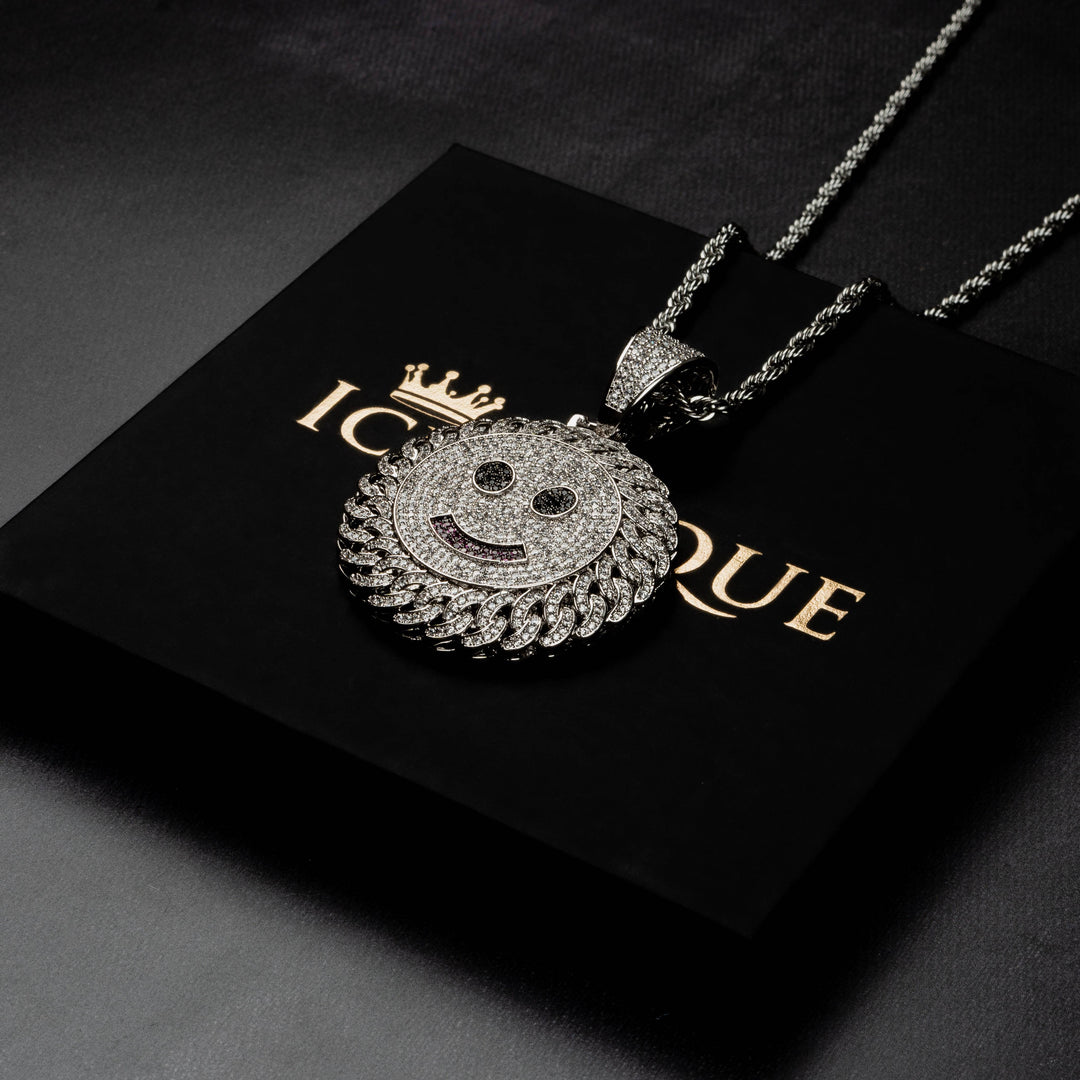 Round Smiley Pendant - ICECLIQUE JEWELRY
