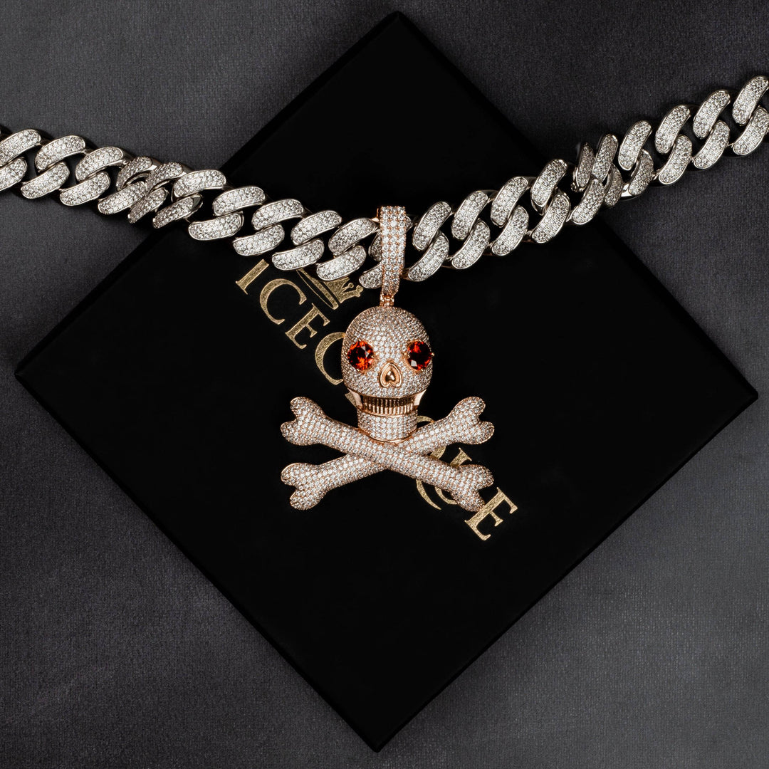 Pirate Skull Pendant - ICECLIQUE JEWELRY