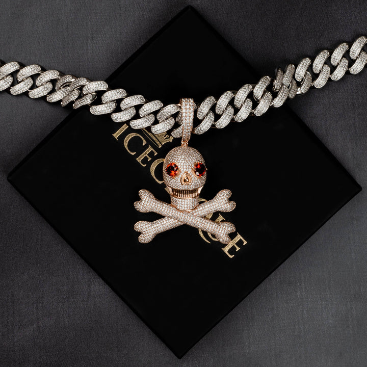 Pirate Skull Pendant - ICECLIQUE JEWELRY
