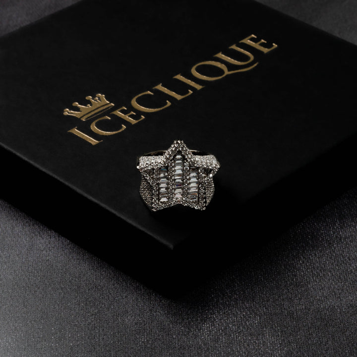 Iced Star Ring - ICECLIQUE JEWELRY