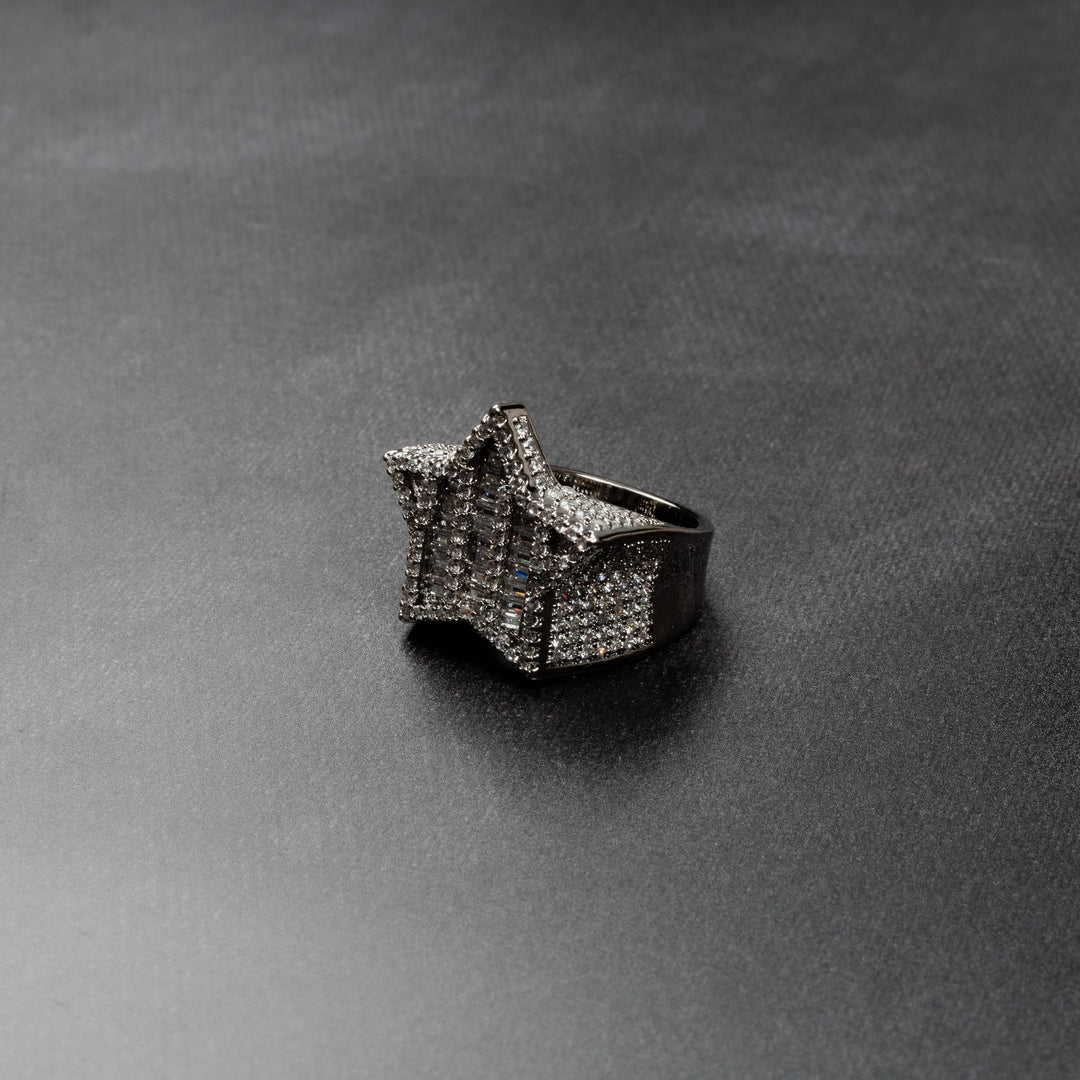 Iced Star Ring - ICECLIQUE JEWELRY