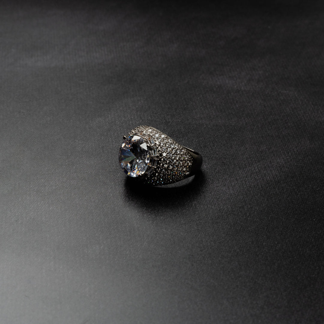 Iced Royal Ring - ICECLIQUE JEWELRY