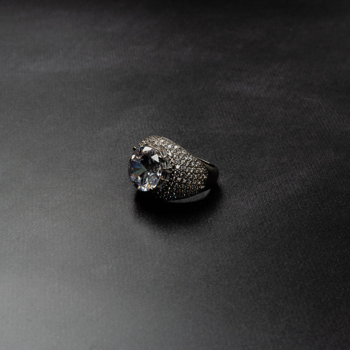 Iced Royal Ring - ICECLIQUE JEWELRY