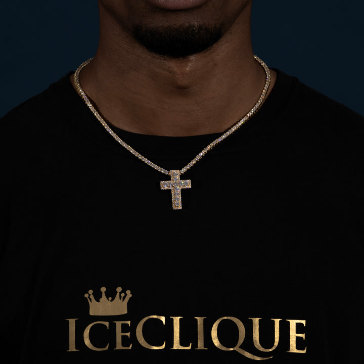Round Cut Cross Pendant - Moissanite & S925