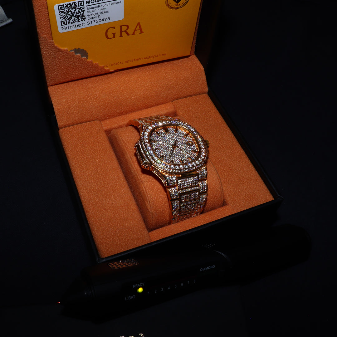 Fully Iced VVS1 Miami Watch - Moissanite - Gold