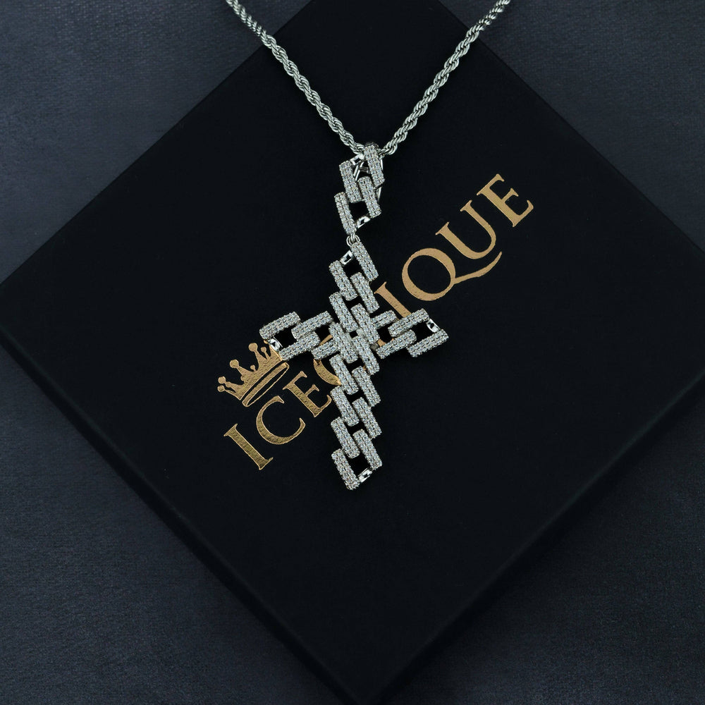 Prong Cross Pendant - ICECLIQUE JEWELRY 