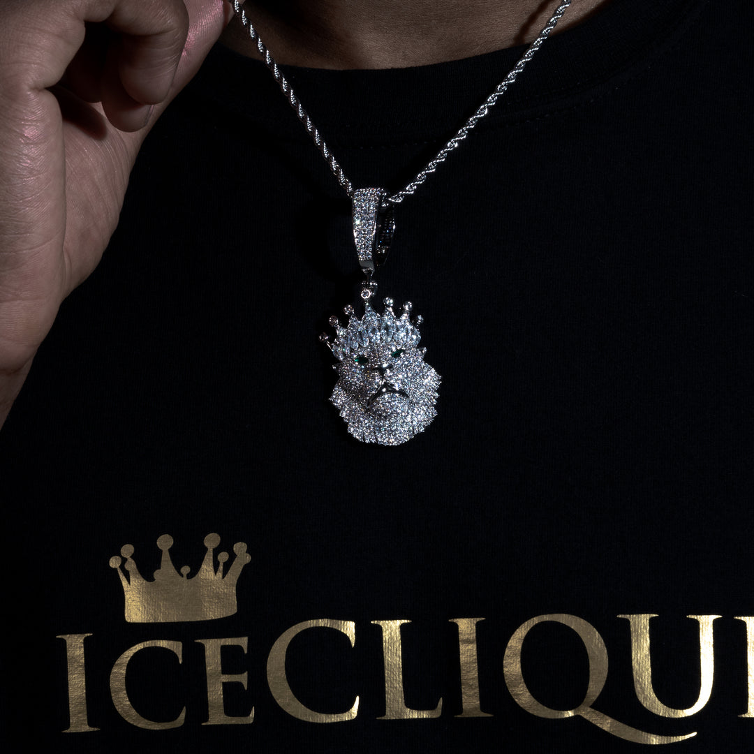 Crowned Lion Pendant - ICECLIQUE JEWELRY 