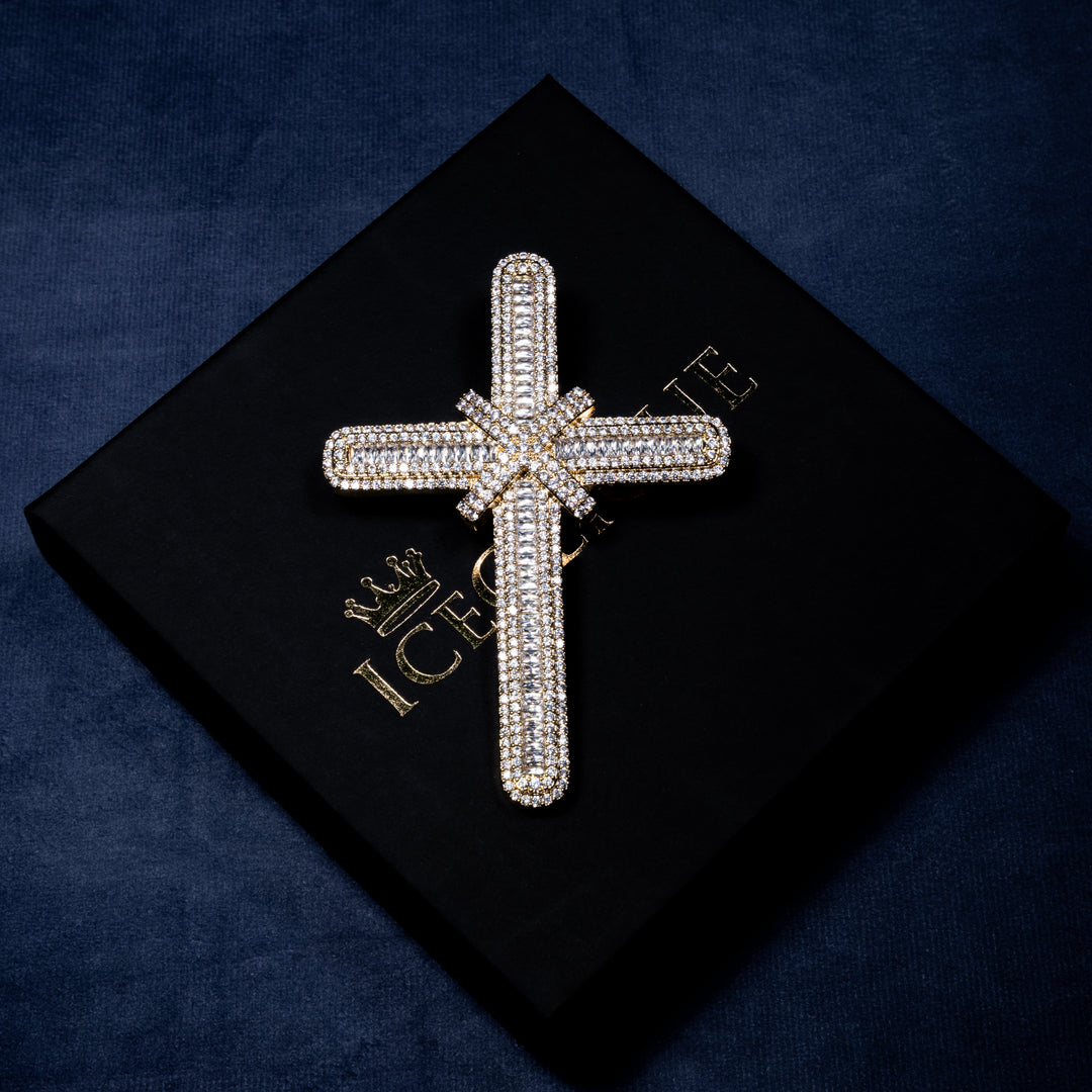 Large Cross Pendant - ICECLIQUE JEWELRY 