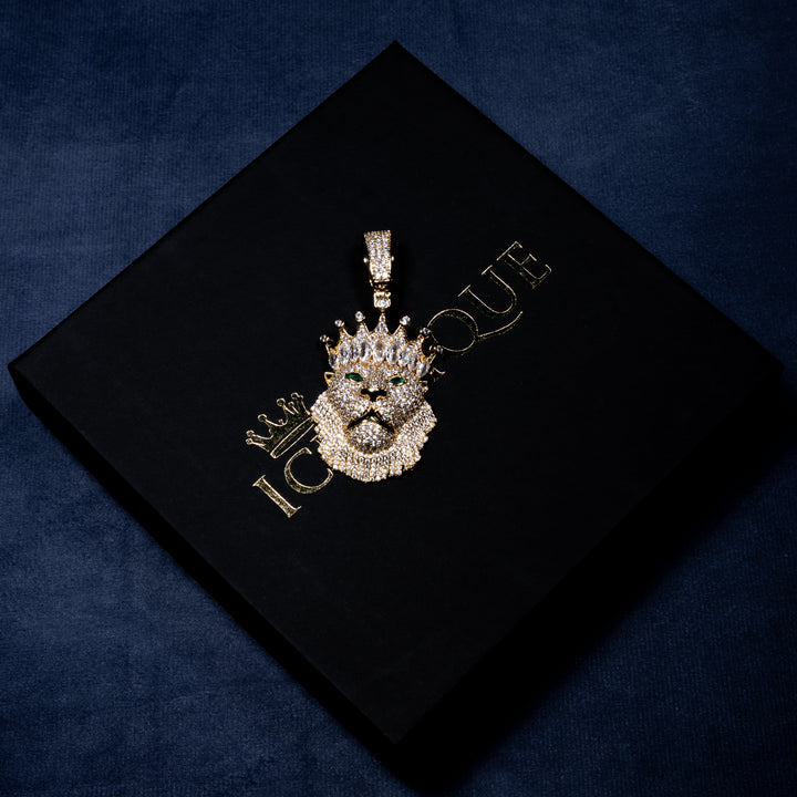 Crowned Lion Pendant - ICECLIQUE JEWELRY 