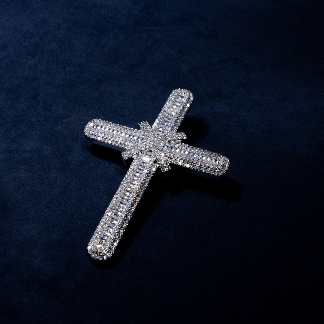 Large Cross Pendant - ICECLIQUE JEWELRY 