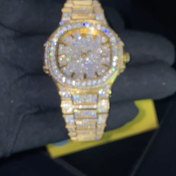 Fully Iced VVS1 Miami Watch - Moissanite - Gold